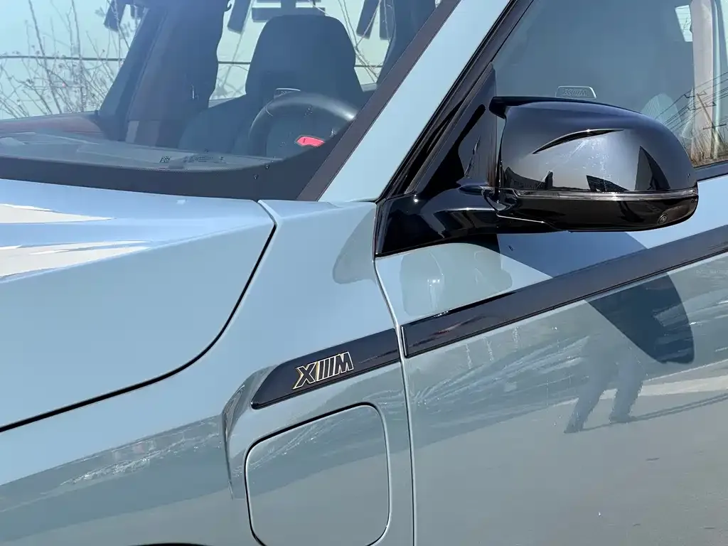 BMW XM — фото 2