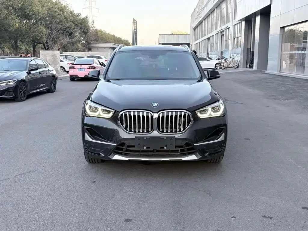 BMW X1 — фото 9