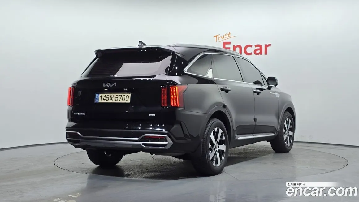 Kia Sorento — фото 6