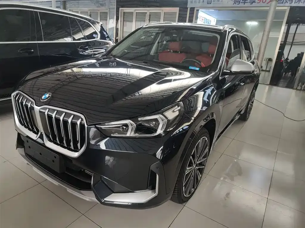 BMW X1 — фото 1
