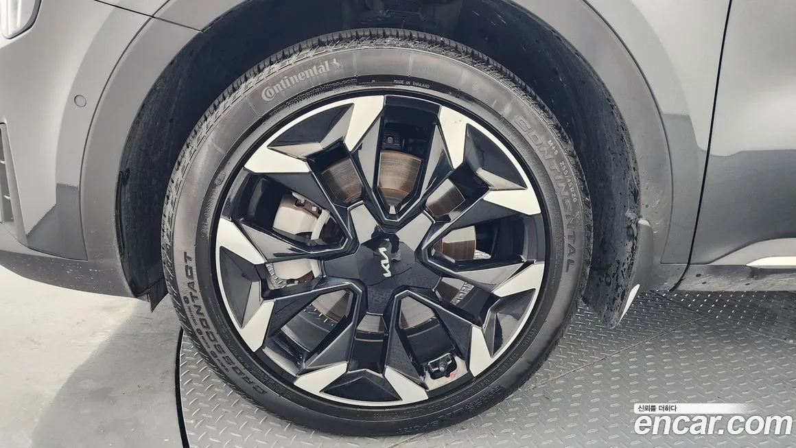 Kia Sorento — фото 10