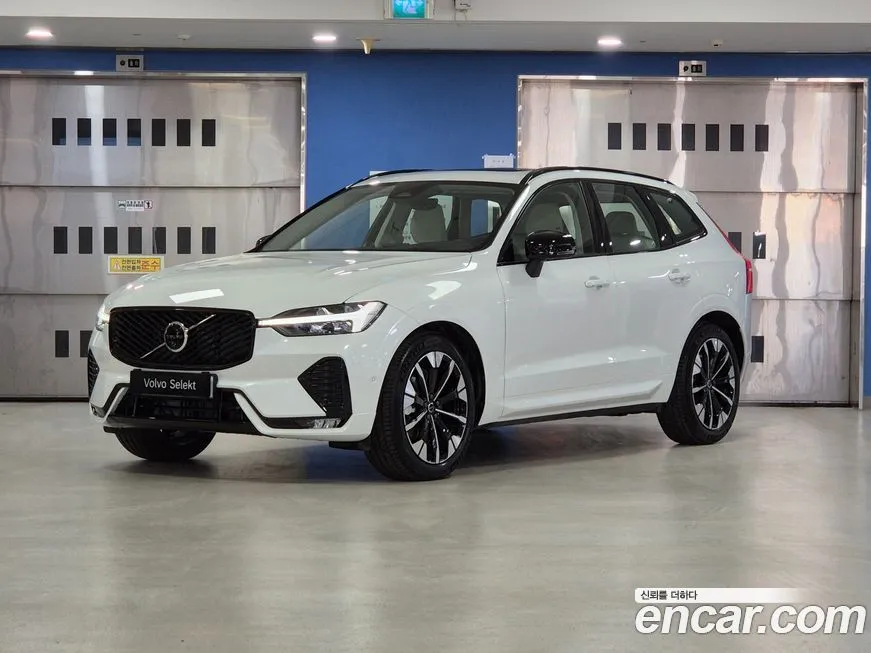 Volvo XC60 — фото 1