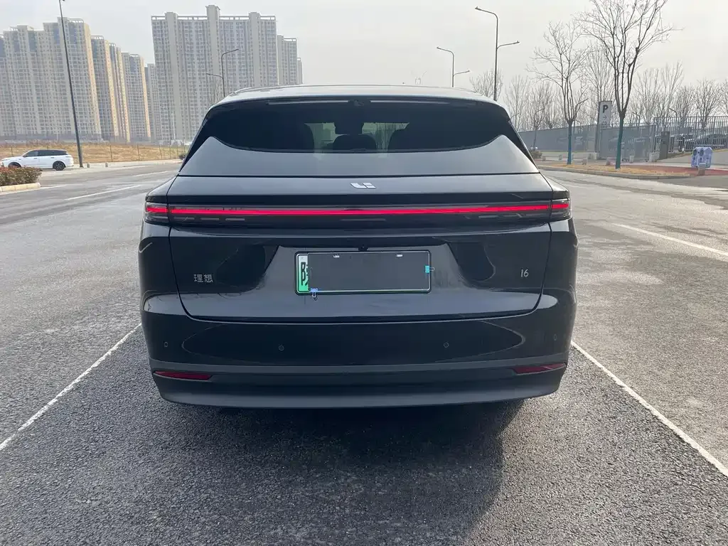 Li Auto i6 — фото 2