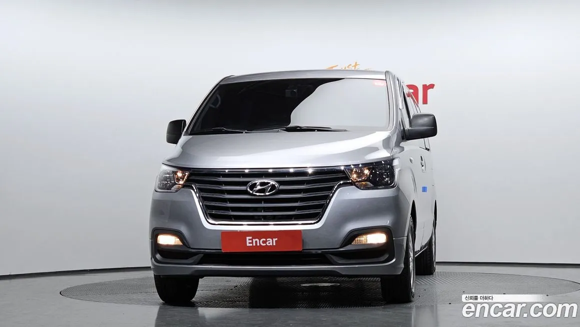 Hyundai Starex — фото 9