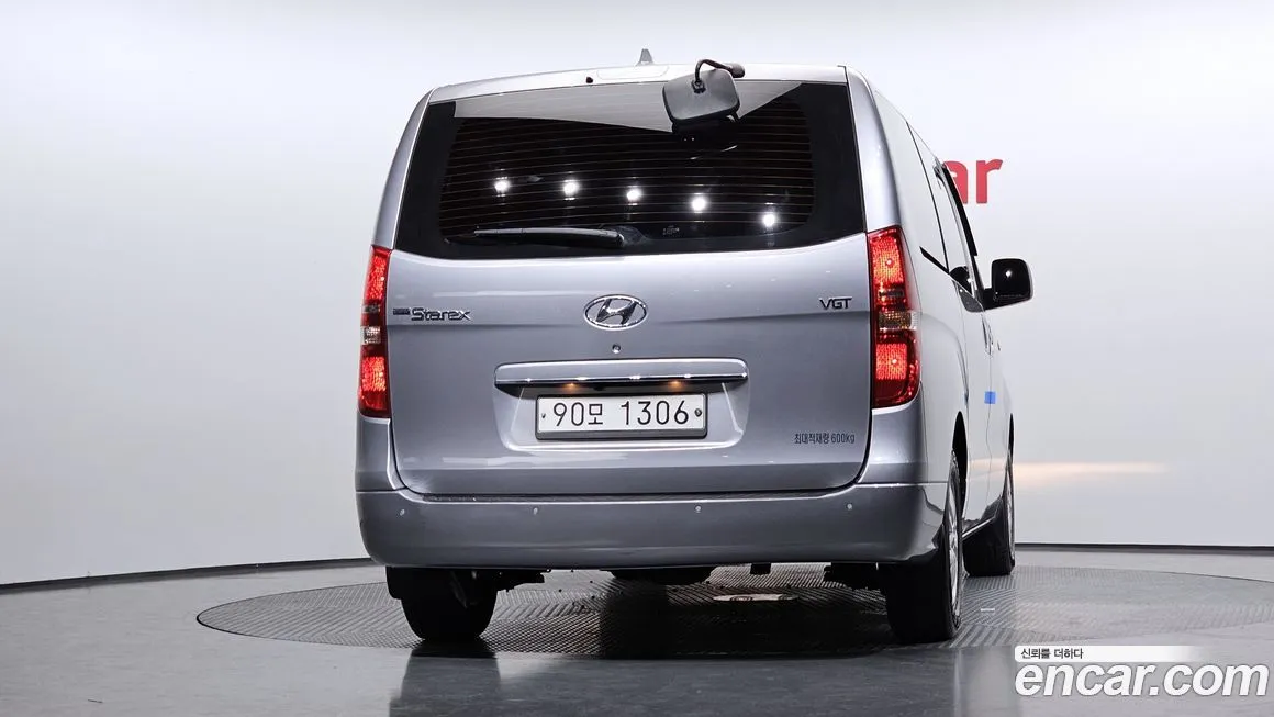 Hyundai Starex — фото 4