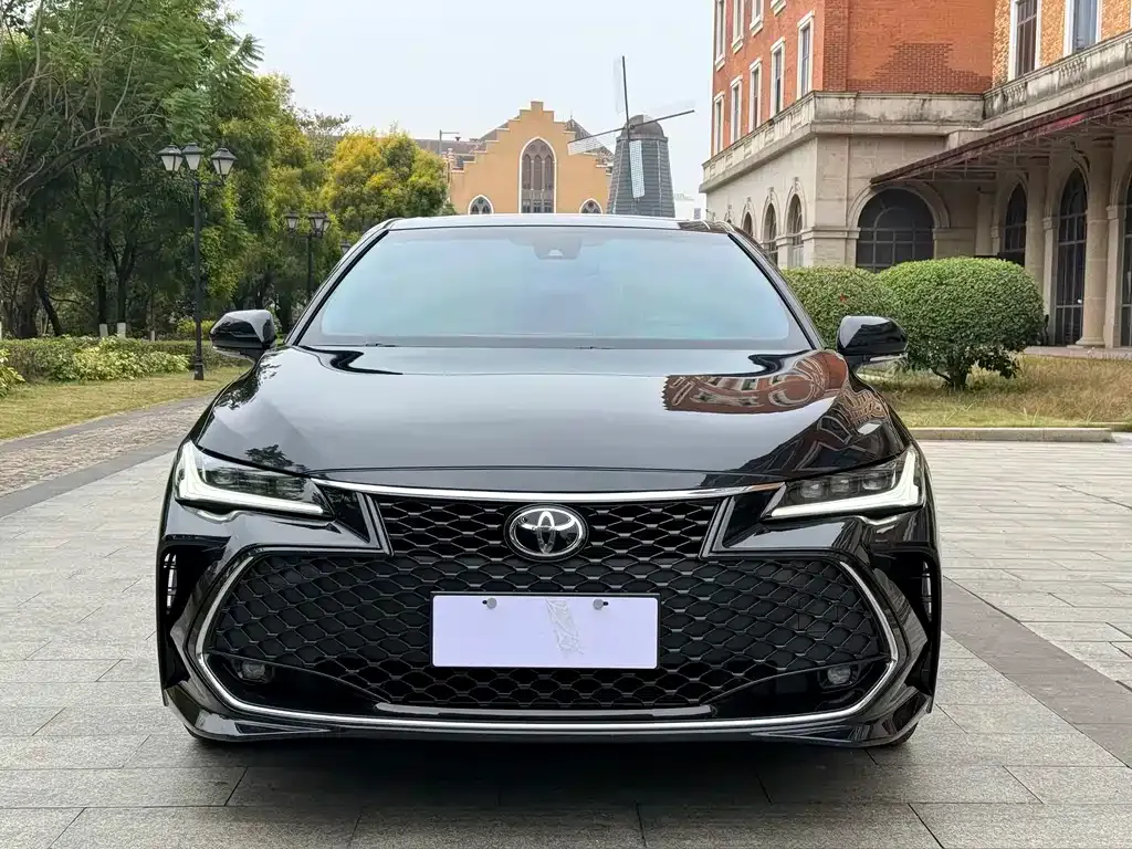 Toyota Avalon — фото 2