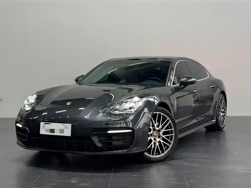 Porsche Panamera — фото 1