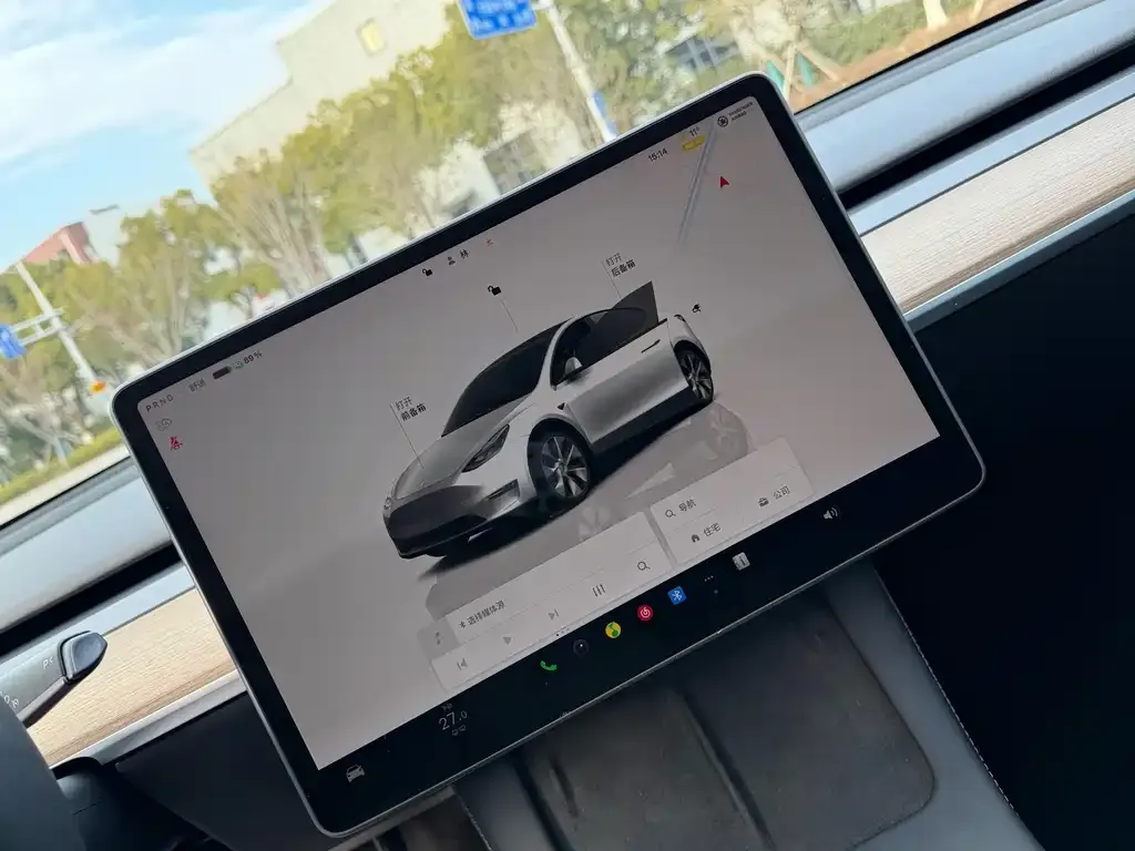 Tesla Model Y — фото 3