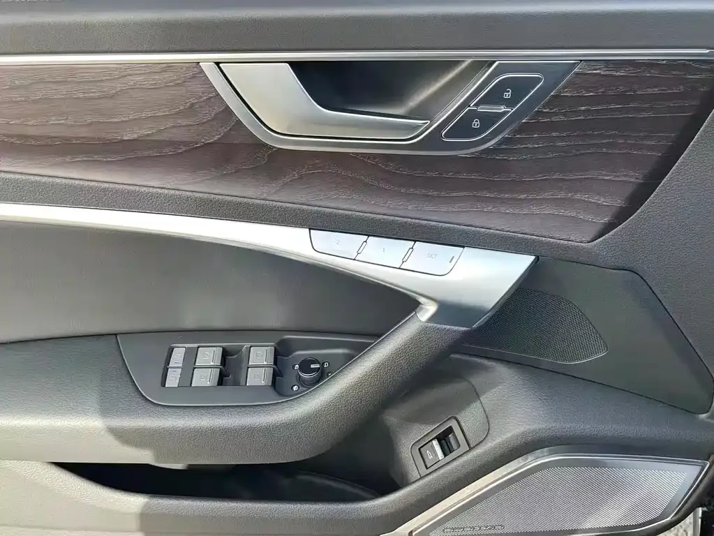 Audi A6L — фото 4