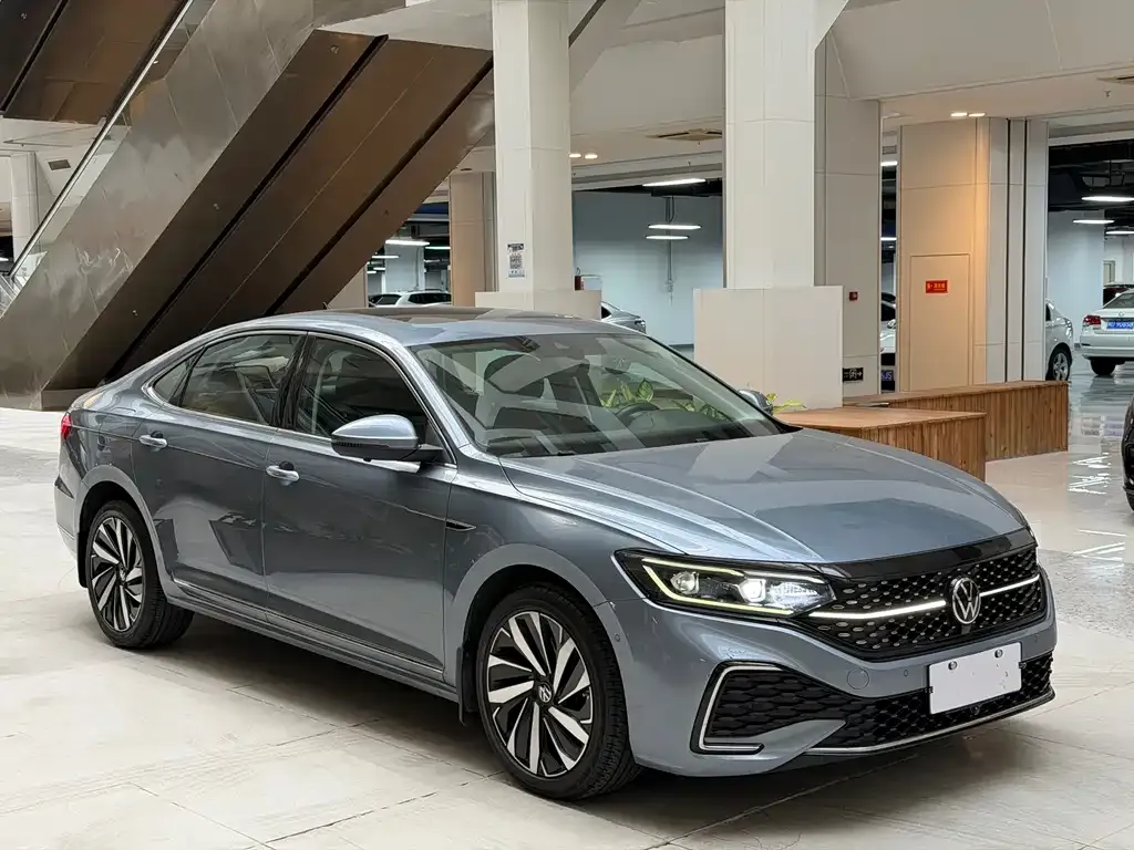 Volkswagen Passat — фото 4