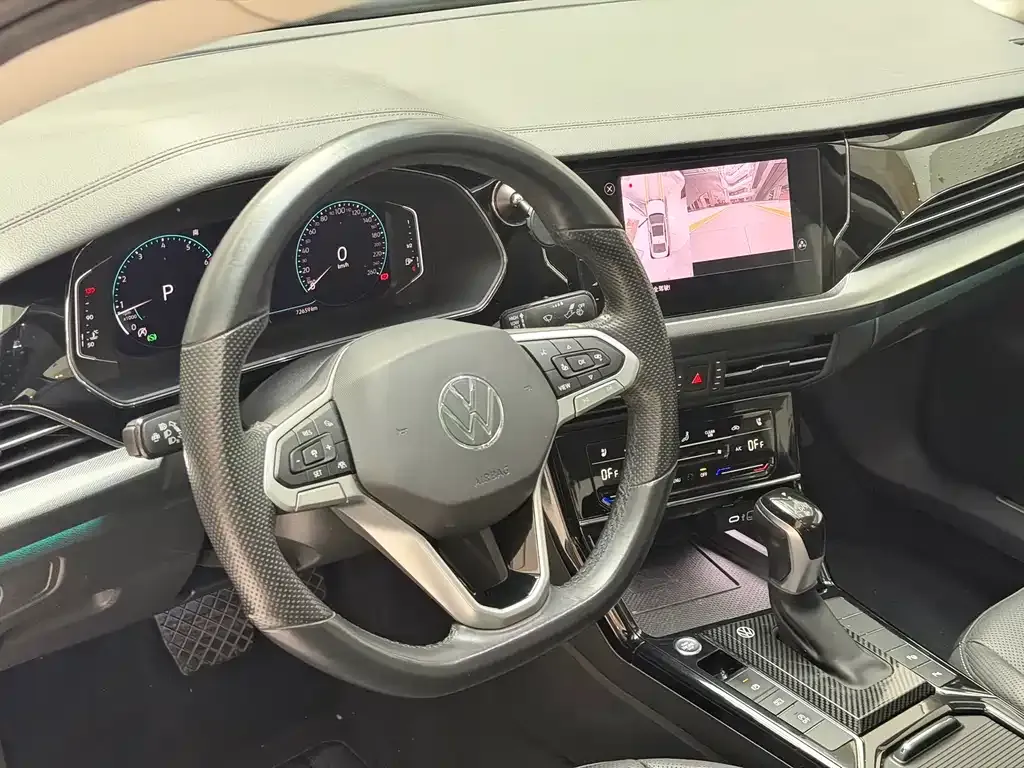 Volkswagen Passat — фото 10