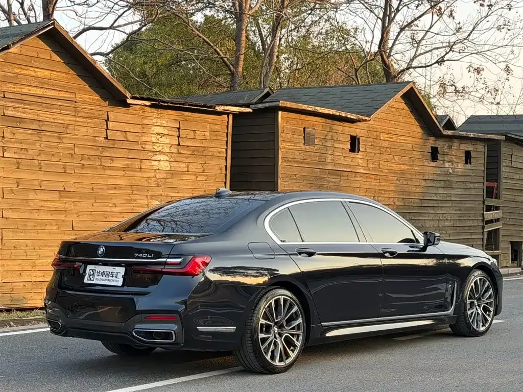 BMW 7 Series — фото 4
