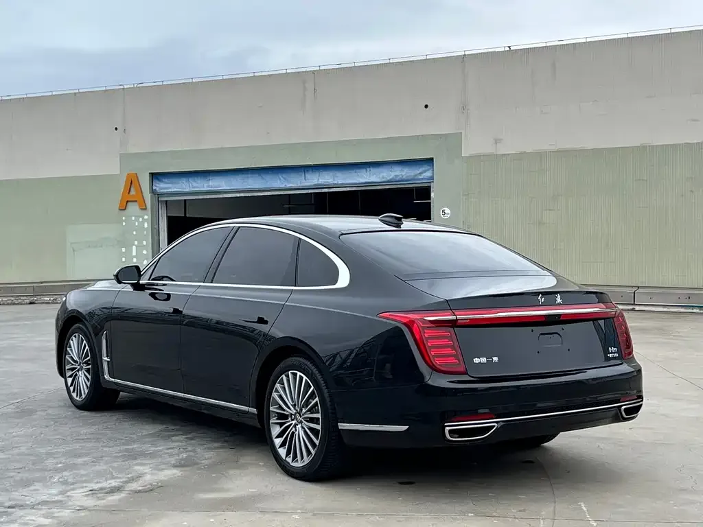 Hongqi H9 — фото 2