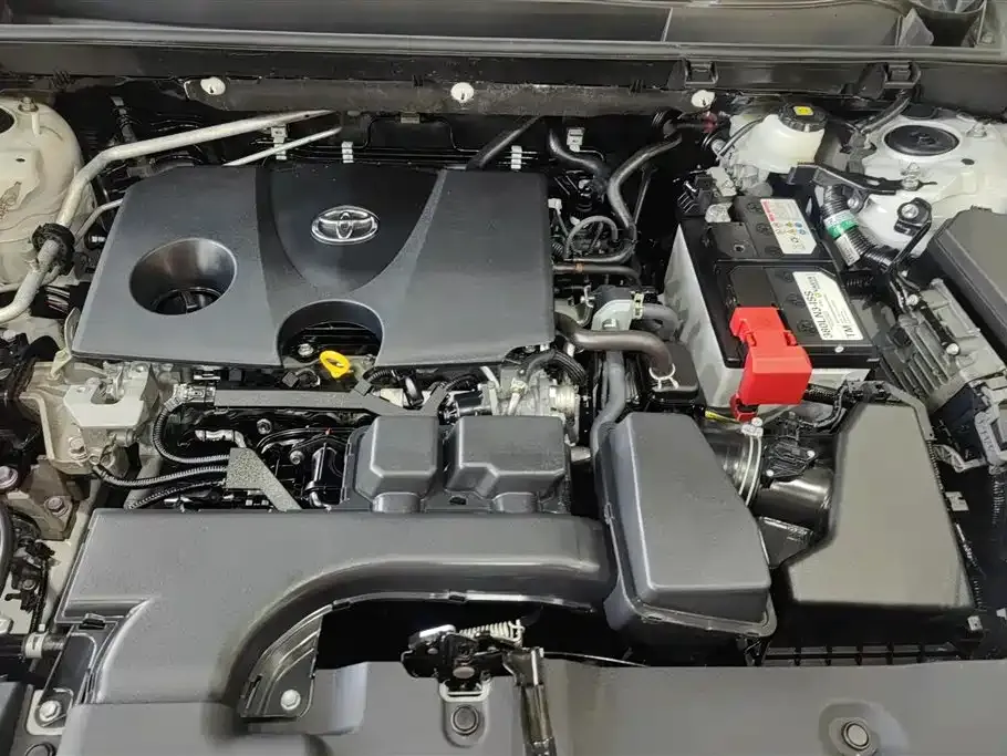 Toyota RAV4 — фото 10