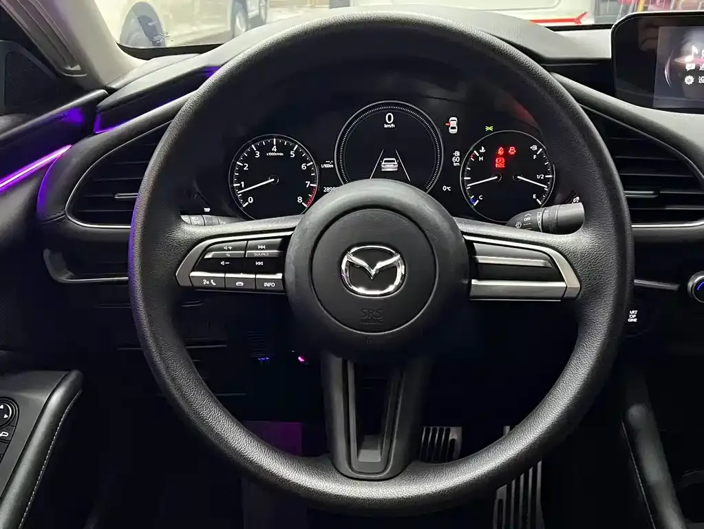 Mazda 3 Axela — фото 4