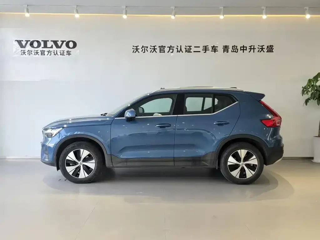 Volvo XC40 — фото 2