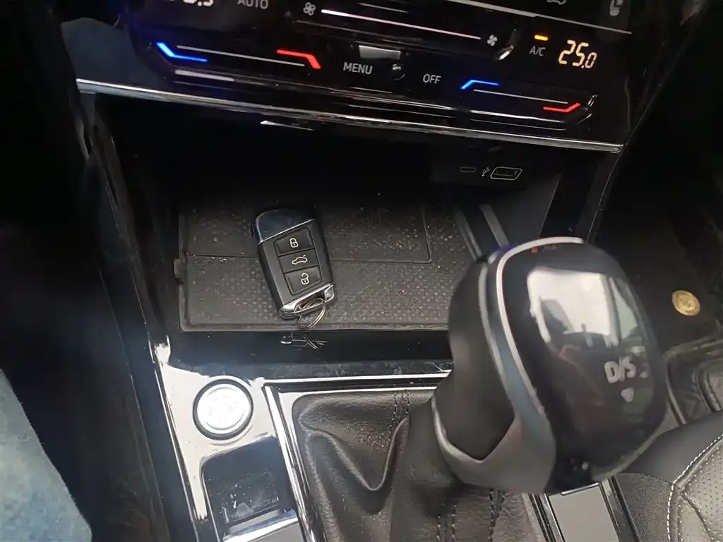 Volkswagen Passat — фото 6