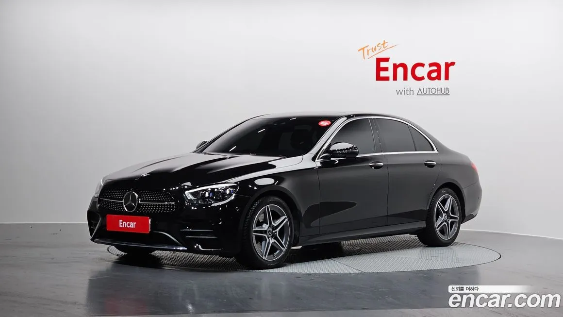 Mercedes-Benz E-Class — фото 1