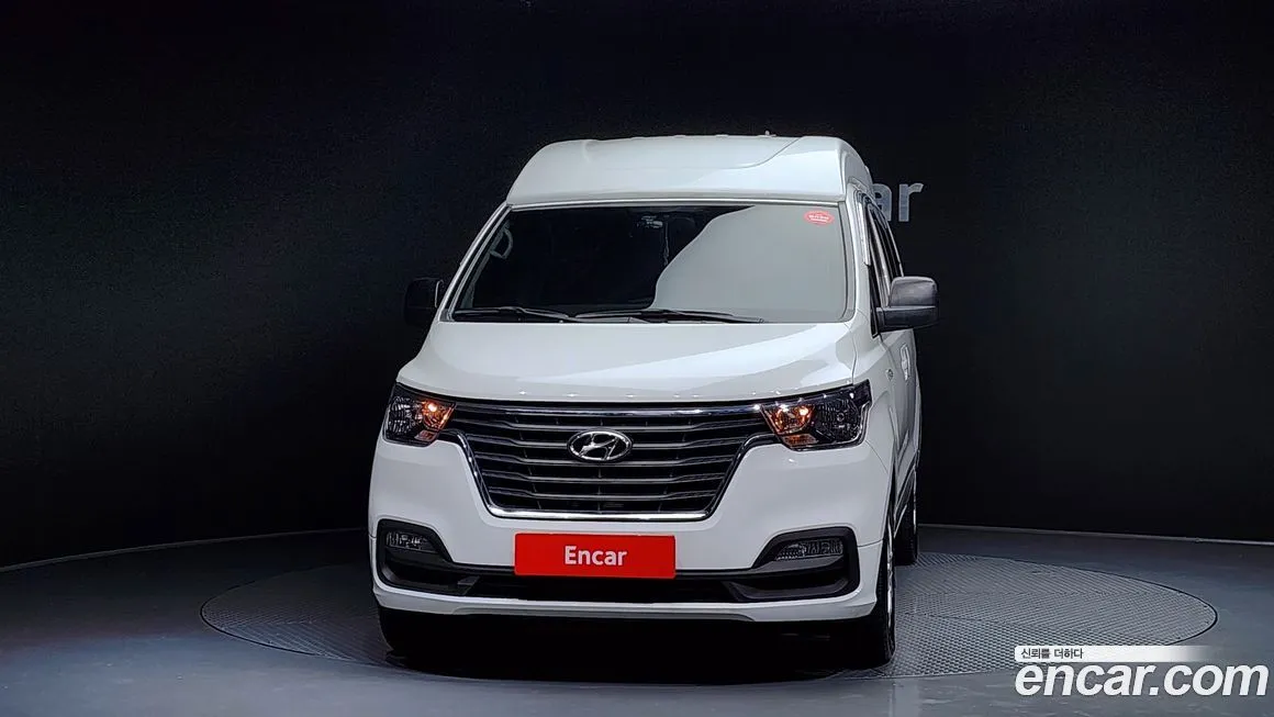 Hyundai Starex — фото 3