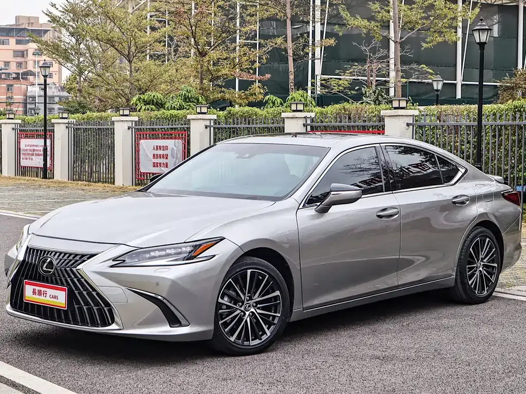 Lexus ES — фото 3