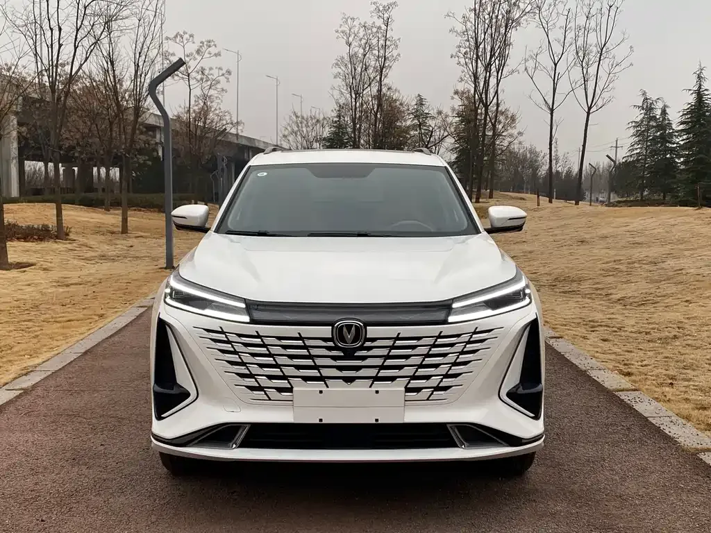 Changan CS75 PLUS iDD — фото 8