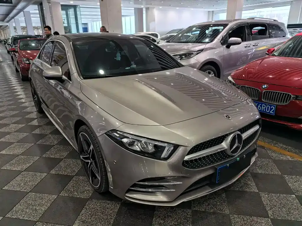 Mercedes-Benz A-Class — фото 10