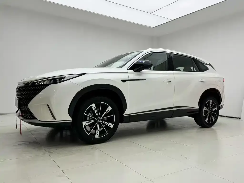 Roewe RX5 New Energy — фото 1