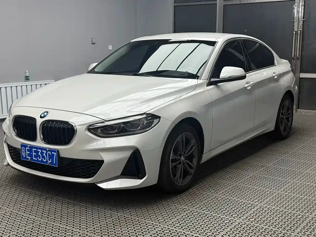 BMW 1 Series — фото 1