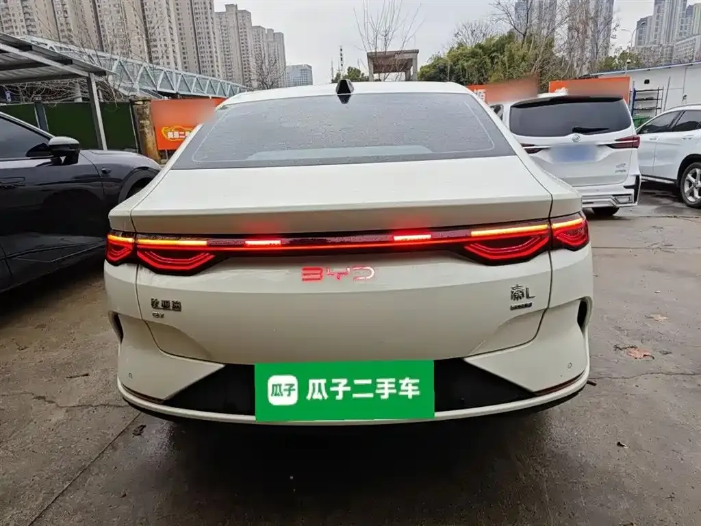 BYD Qin L — фото 9