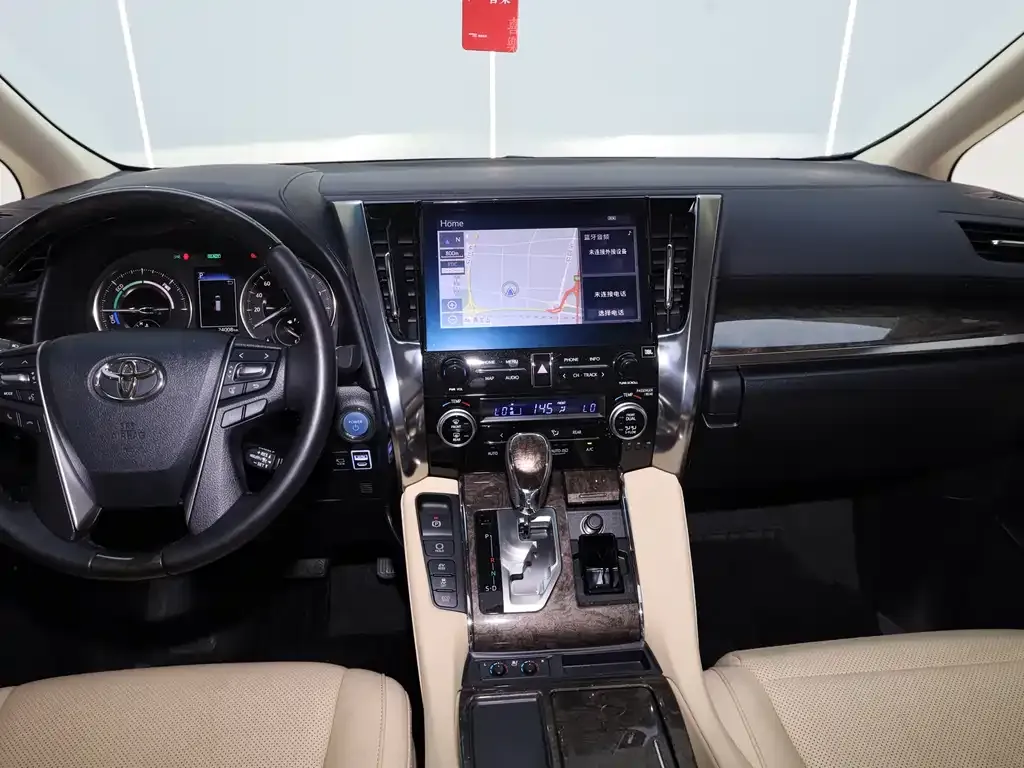 Toyota Vellfire — фото 9