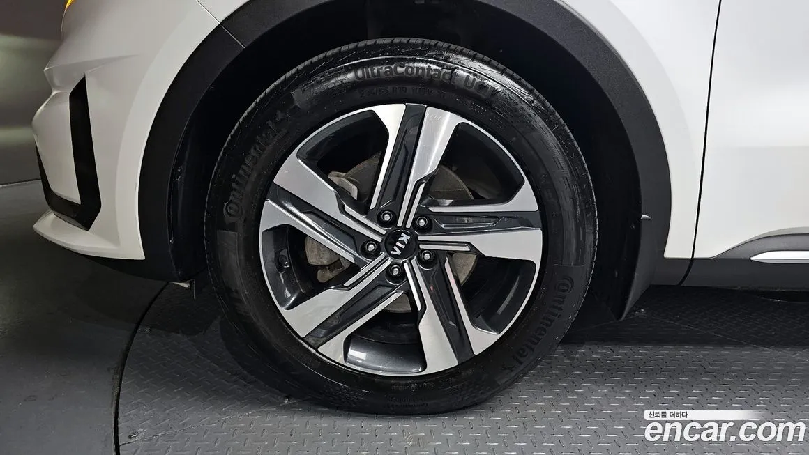 Kia Sorento — фото 4