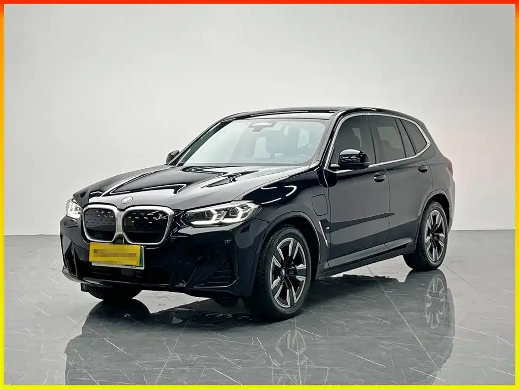 BMW iX3 — фото 1