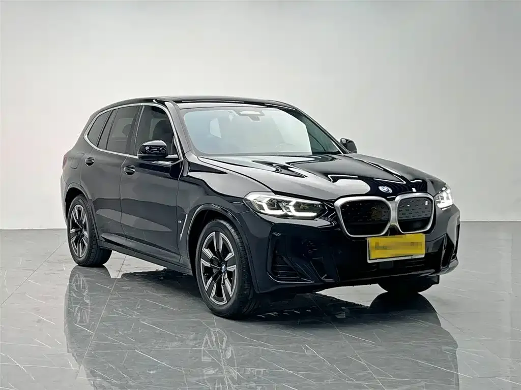 BMW iX3 — фото 6