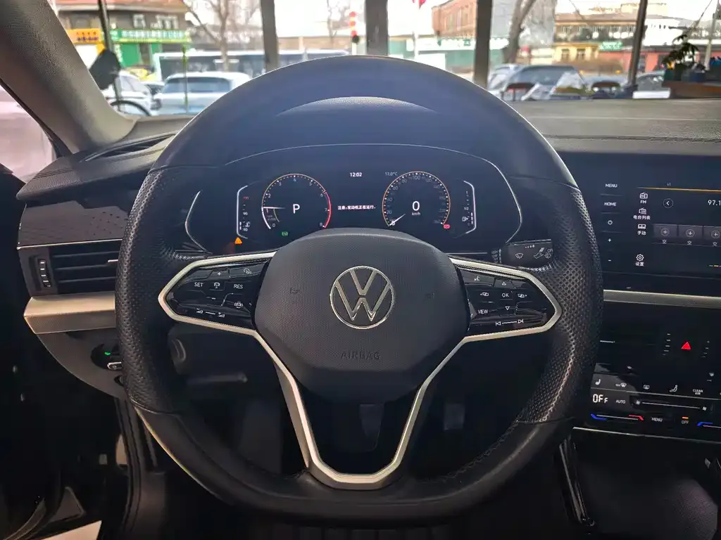 Volkswagen Passat — фото 9