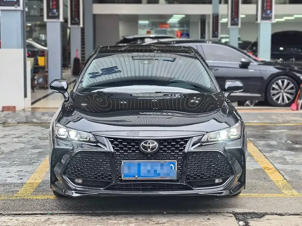 Toyota Avalon — фото 10