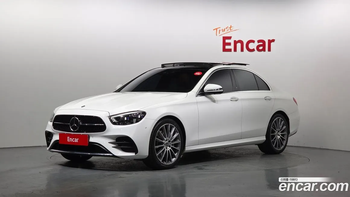 Mercedes-Benz E-Class — фото 1