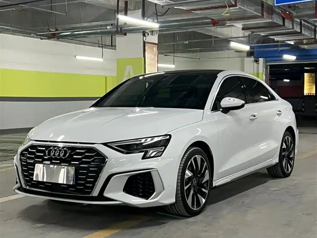Audi A3 — фото 1