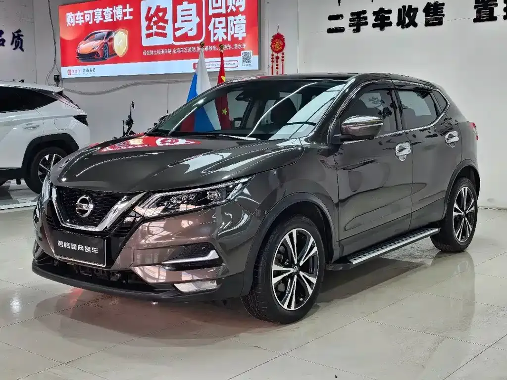 Nissan Qashqai — фото 1