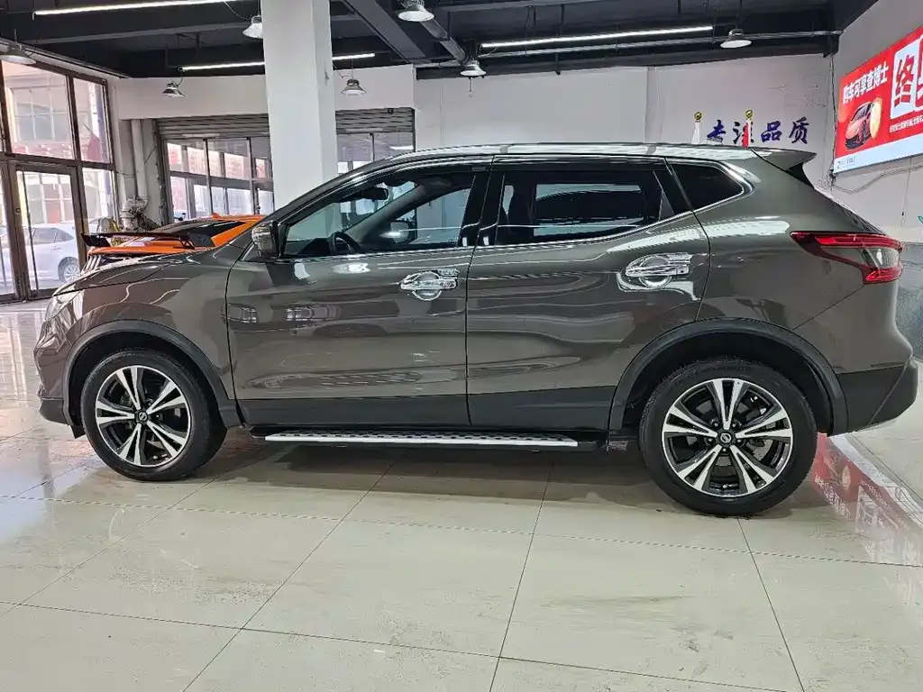 Nissan Qashqai — фото 5