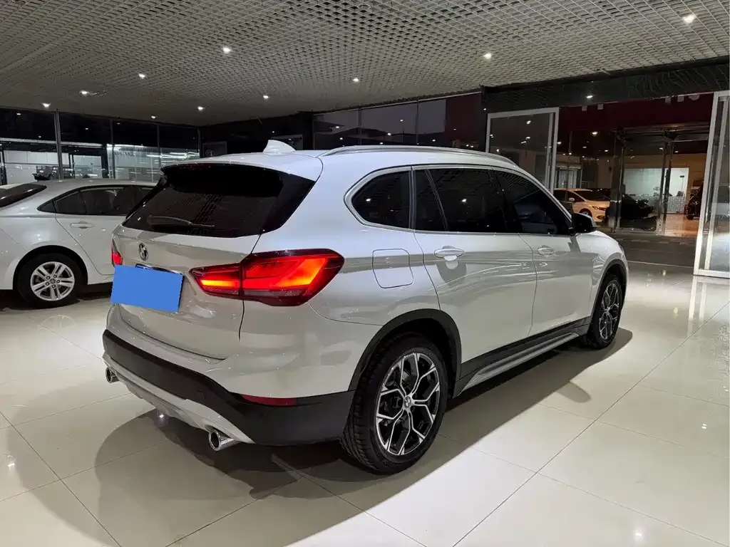 BMW X1 — фото 2