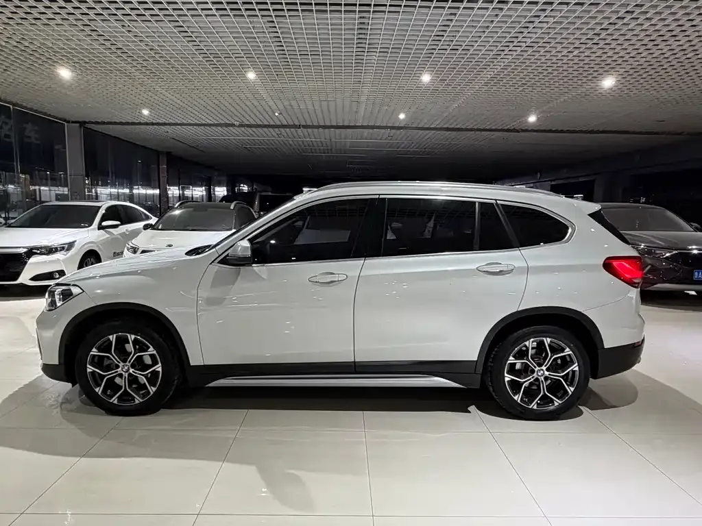 BMW X1 — фото 10