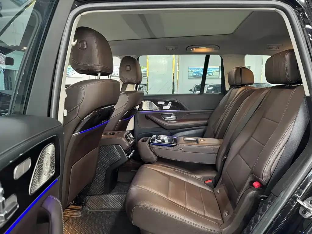 Mercedes-Benz GLS — фото 6