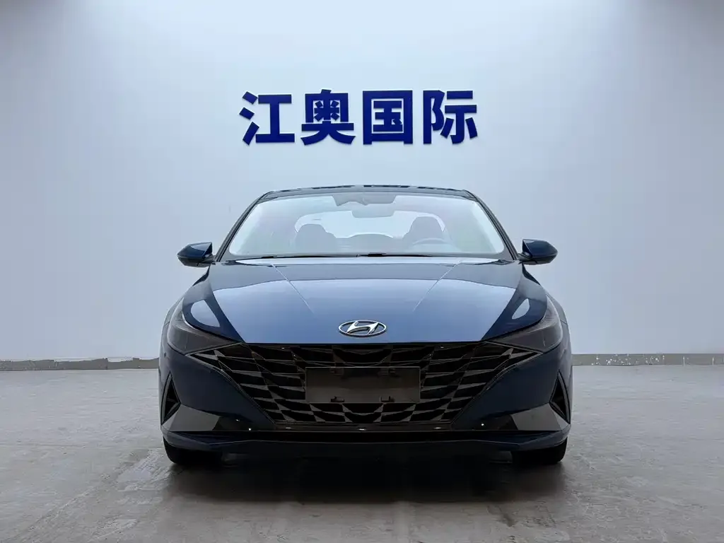 Hyundai Elantra — фото 6