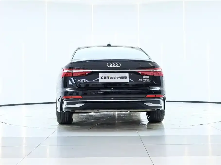 Audi A6L — фото 2