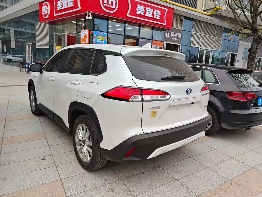 Toyota Corolla Cross — фото 9