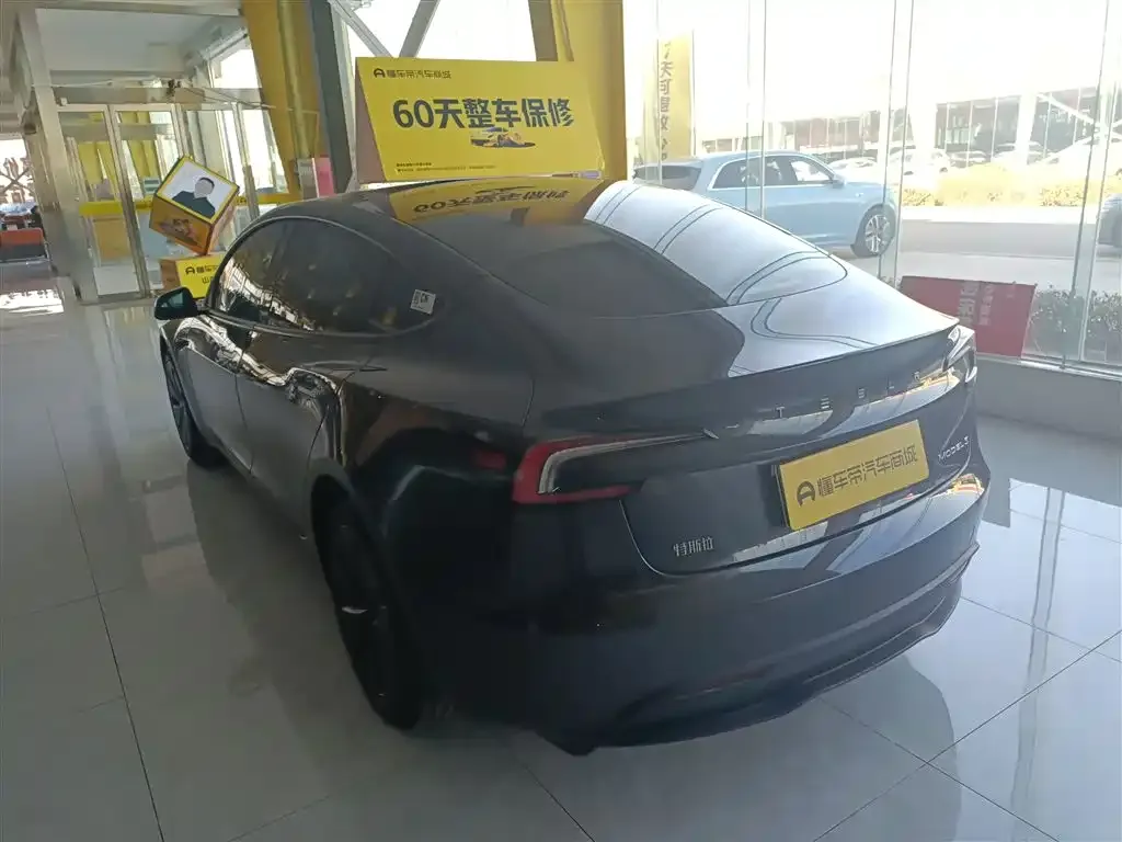 Tesla Model 3 — фото 3