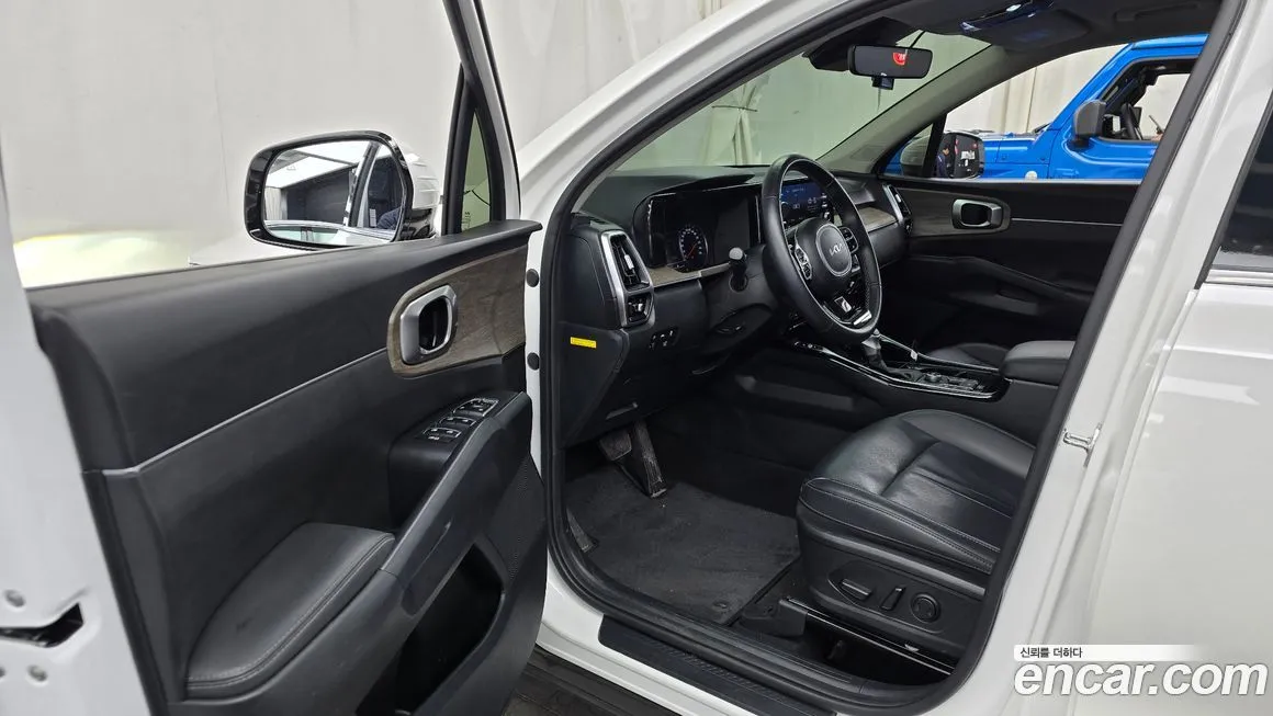 Kia Sorento — фото 7