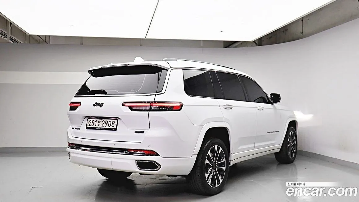 Jeep Cherokee — фото 2