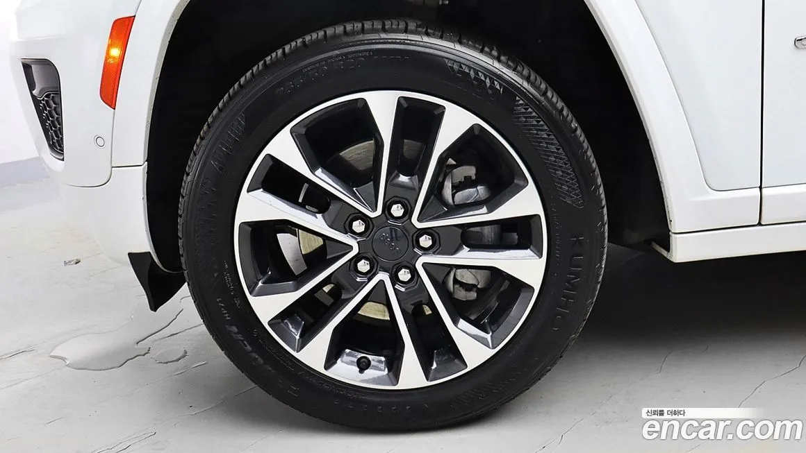 Jeep Cherokee — фото 5