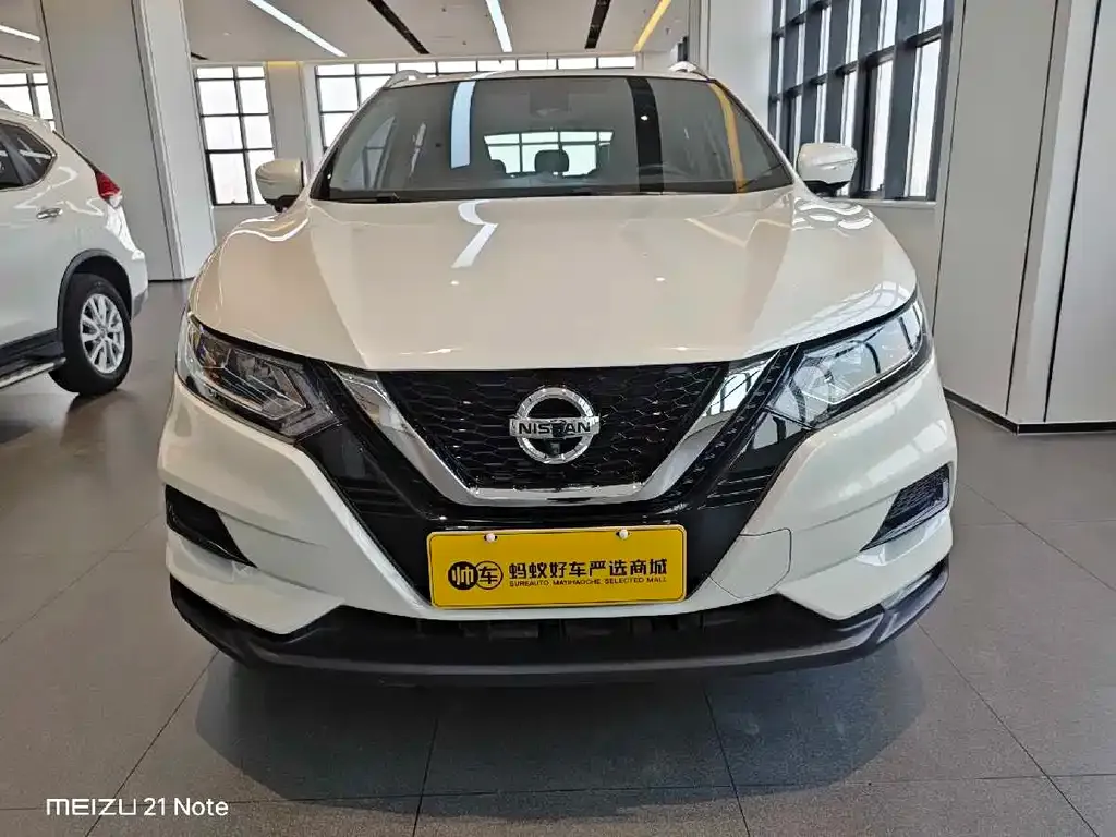 Nissan Qashqai — фото 9